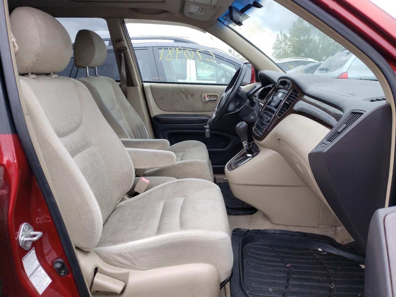 Photo 5 from auction – 2001 TOYOTA HIGHLANDER with VIN JTEHF21A810012205