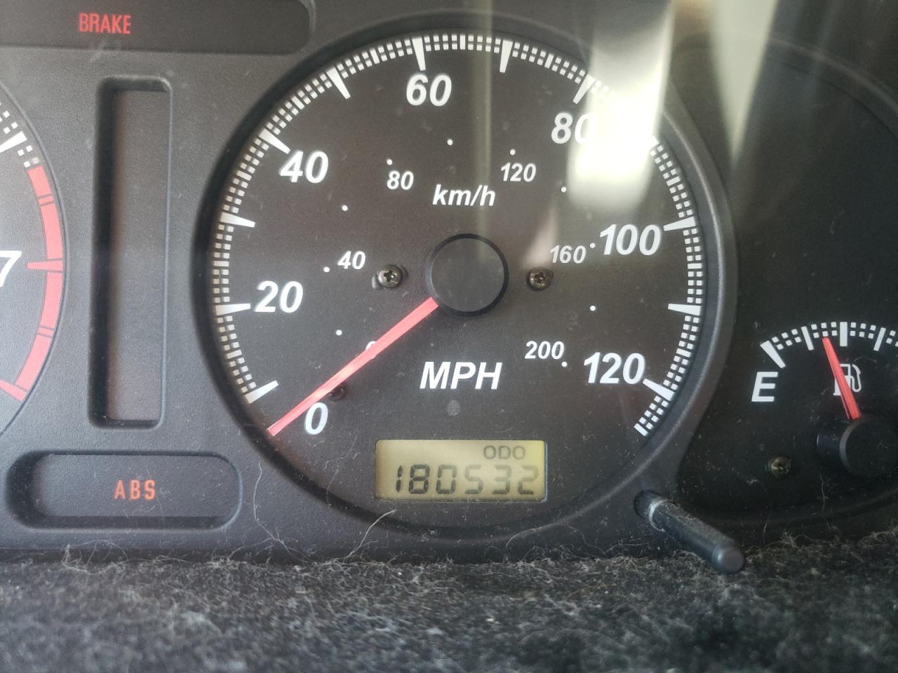 Photo 8 from auction – 2000 ISUZU RODEO S with VIN 4S2CK58W0Y4314138