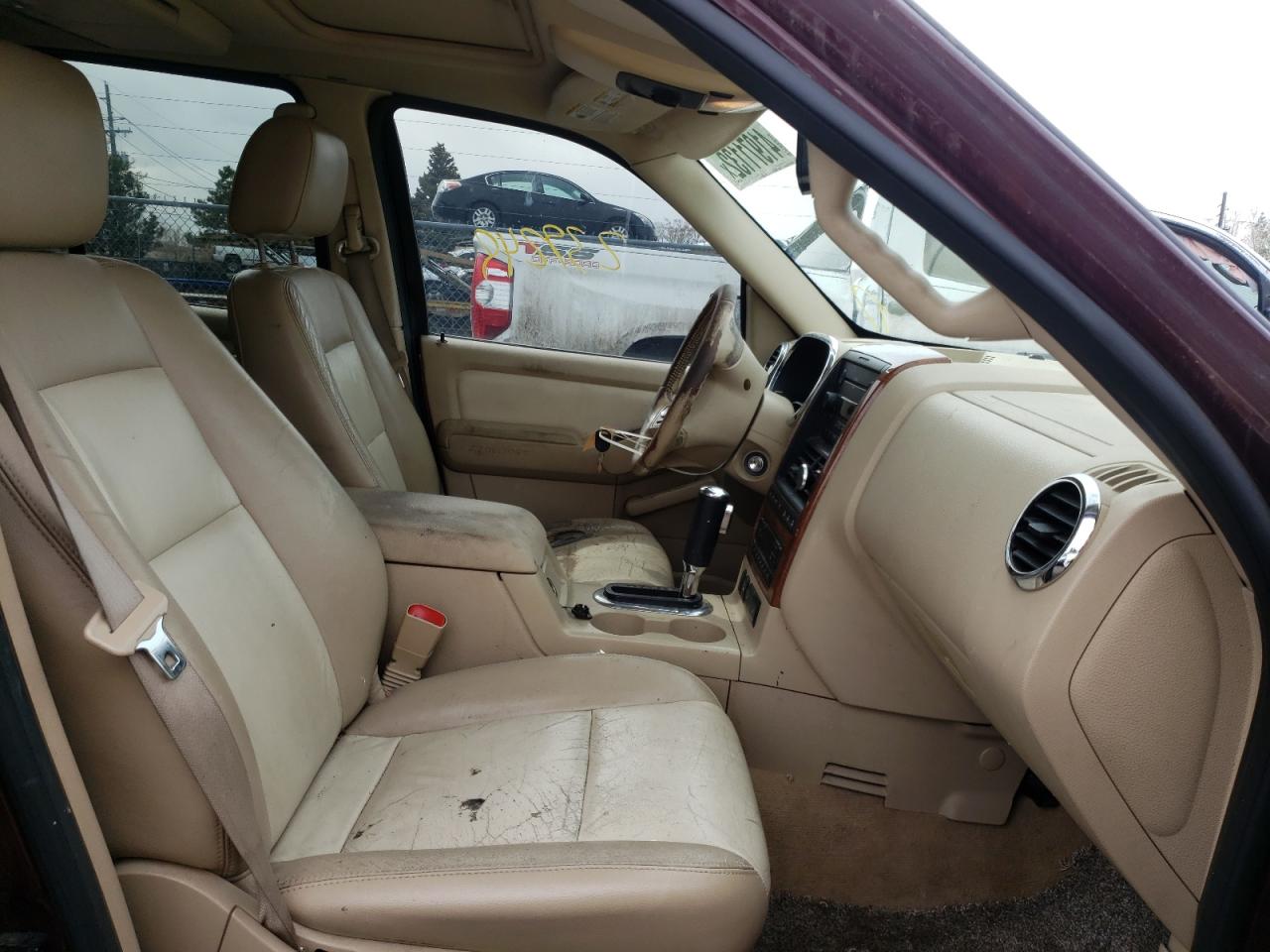 Photo 5 from auction – 2006 FORD EXPLORER E with VIN 1FMEU74E76UB33084