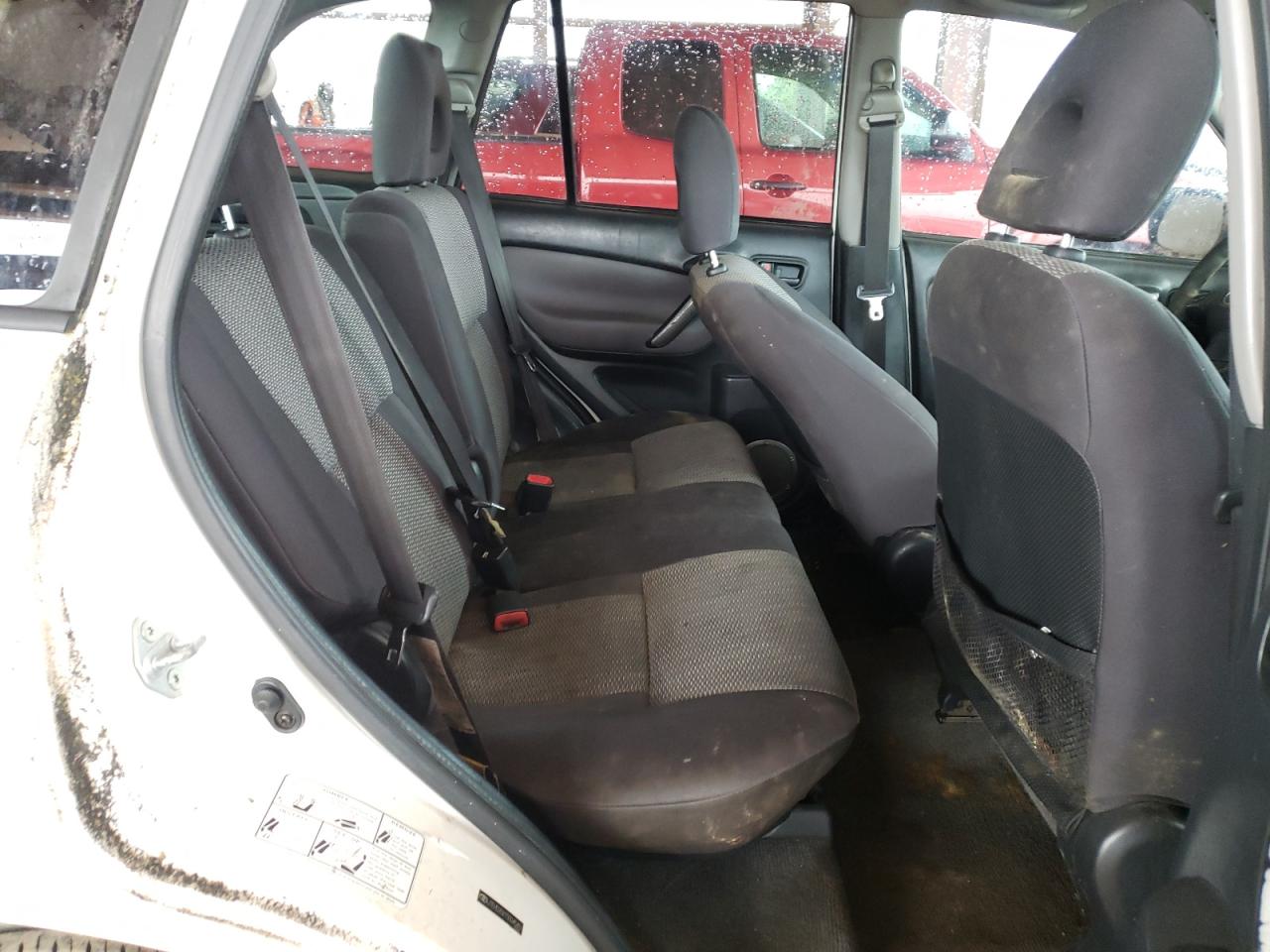 Photo 6 from auction – 2005 TOYOTA RAV4 with VIN JTEHD20V150045451