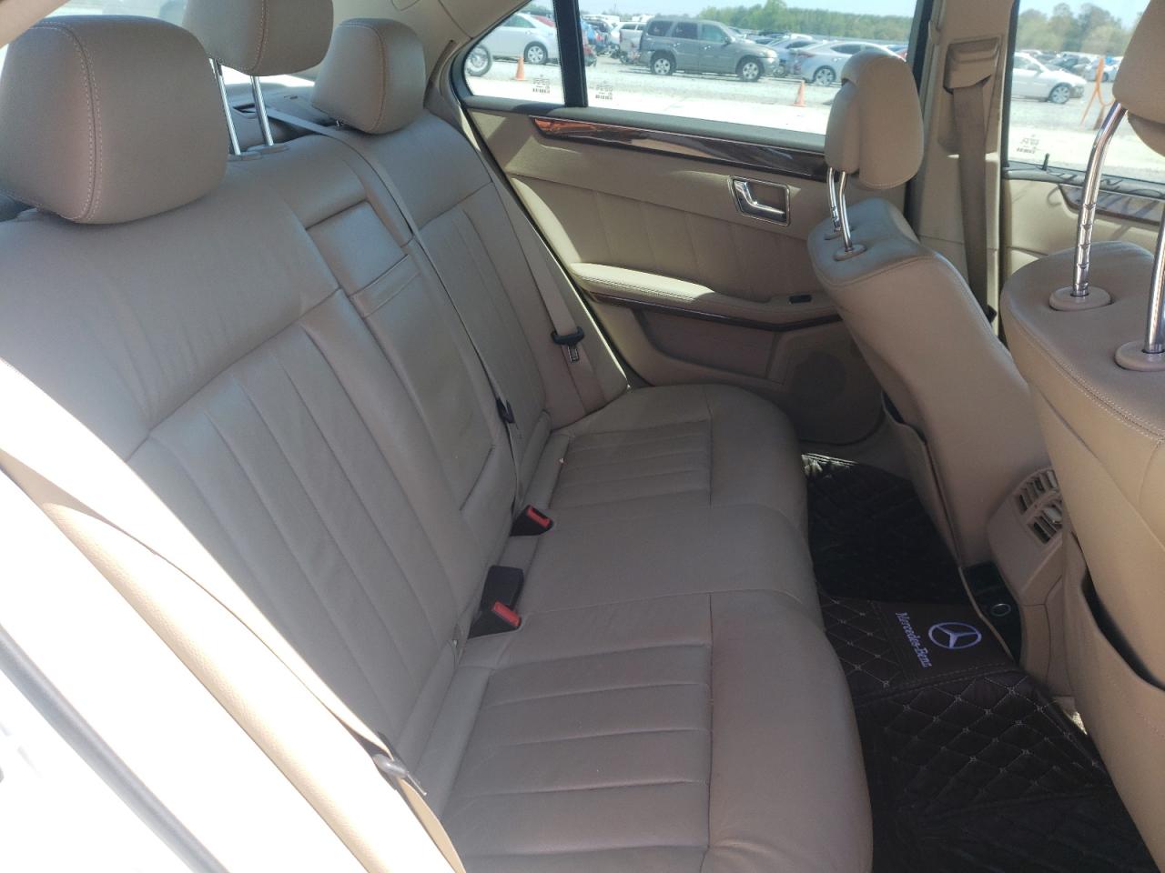 Photo 6 from auction – 2011 MERCEDES-BENZ E 350 with VIN WDDHF5GBXBA473929