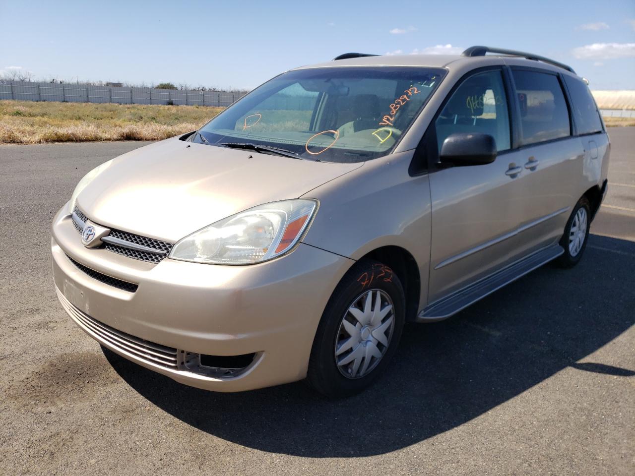 Photo 2 from auction – 2005 TOYOTA SIENNA CE with VIN 5TDZA23C55S385243