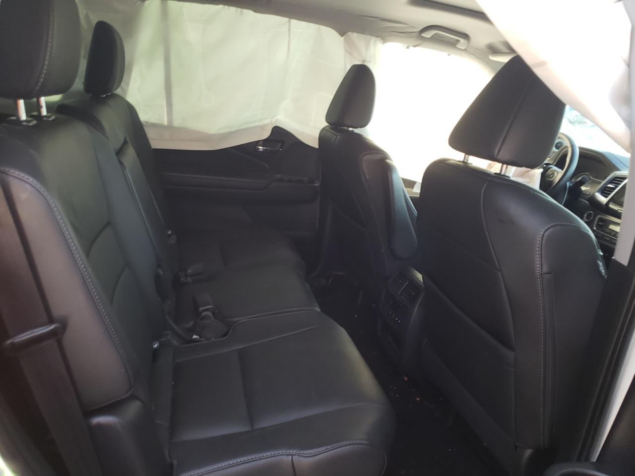 Photo 6 from auction – 2018 HONDA PILOT EXL with VIN 5FNYF5H5XJB023836