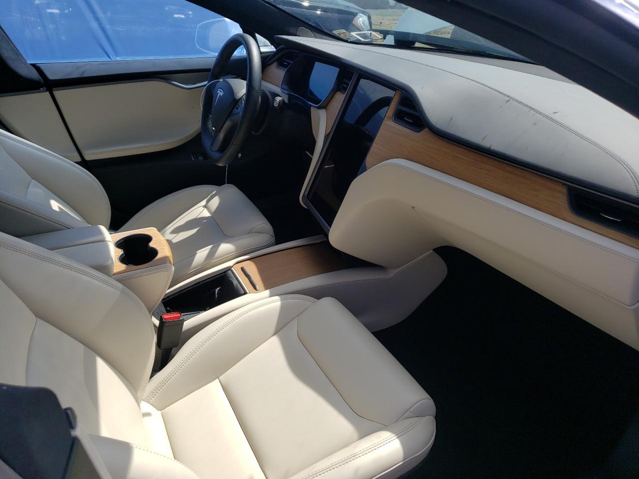 Photo 5 from auction – 2020 TESLA MODEL S with VIN 5YJSA1E22LF369096