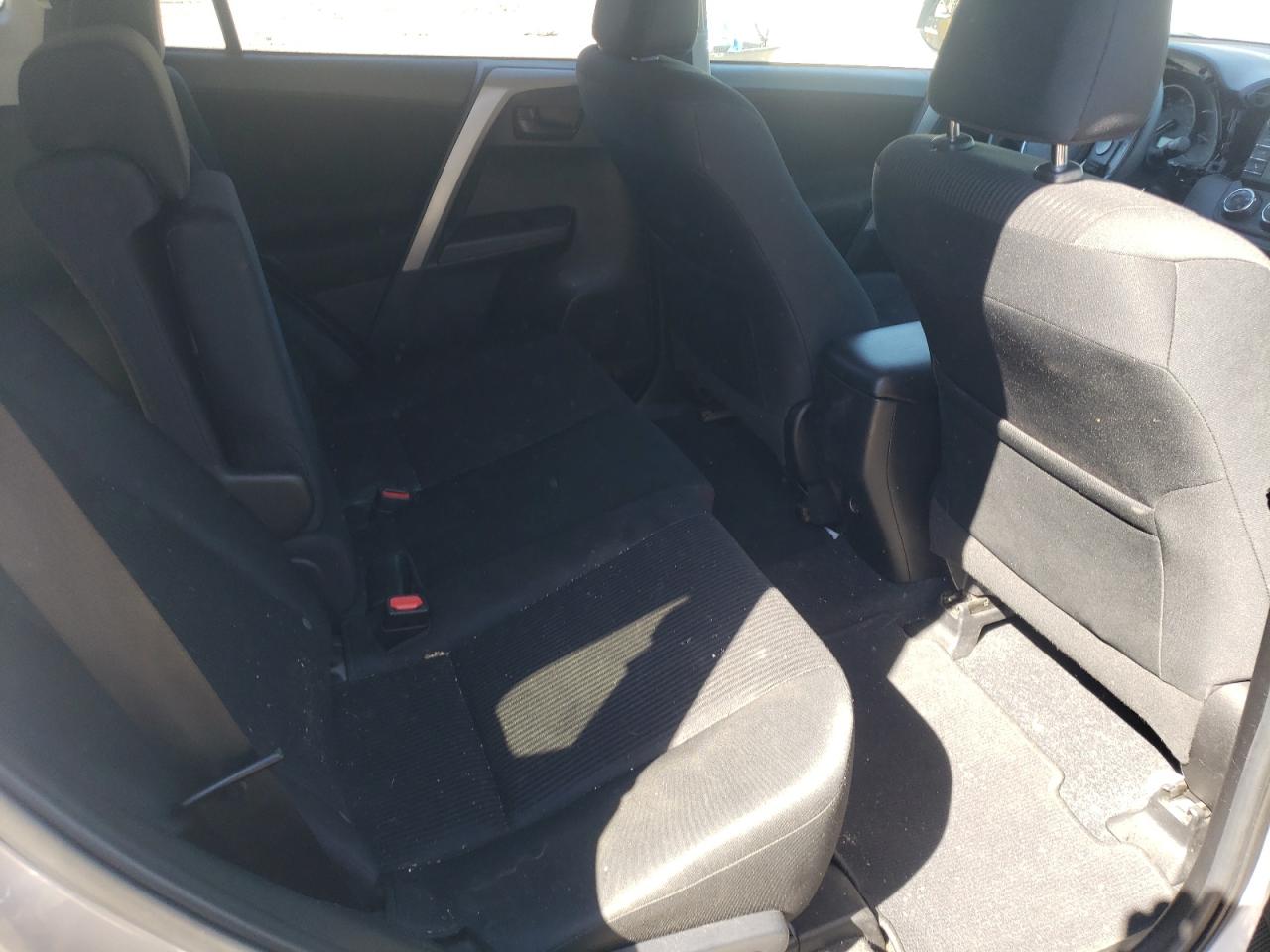 Photo 6 from auction – 2016 TOYOTA RAV4 LE with VIN 2T3BFREV7GW485839
