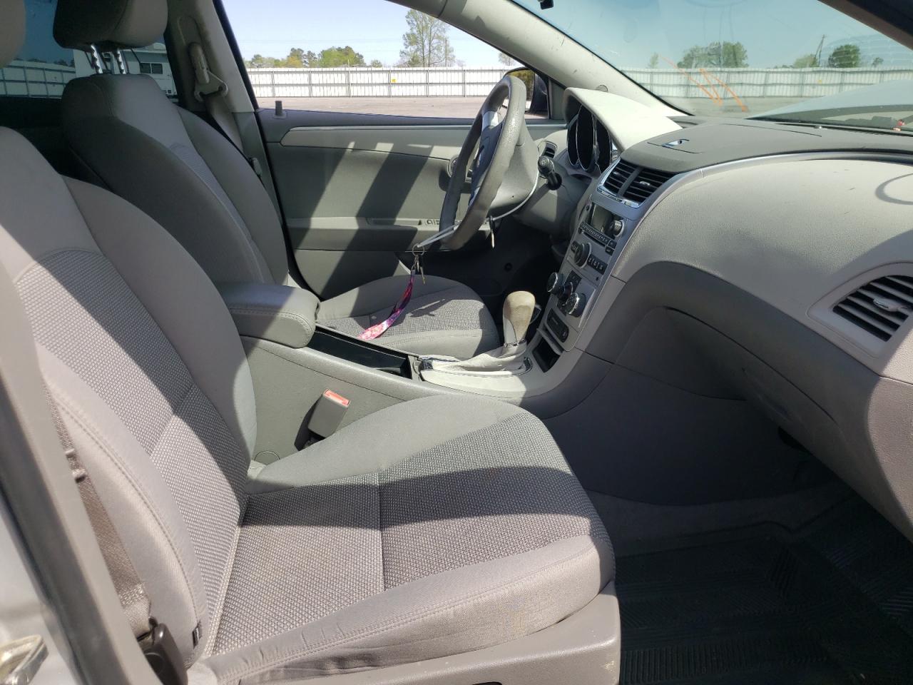 Photo 5 from auction – 2012 CHEVROLET MALIBU LS with VIN 1G1ZB5E09CF352141