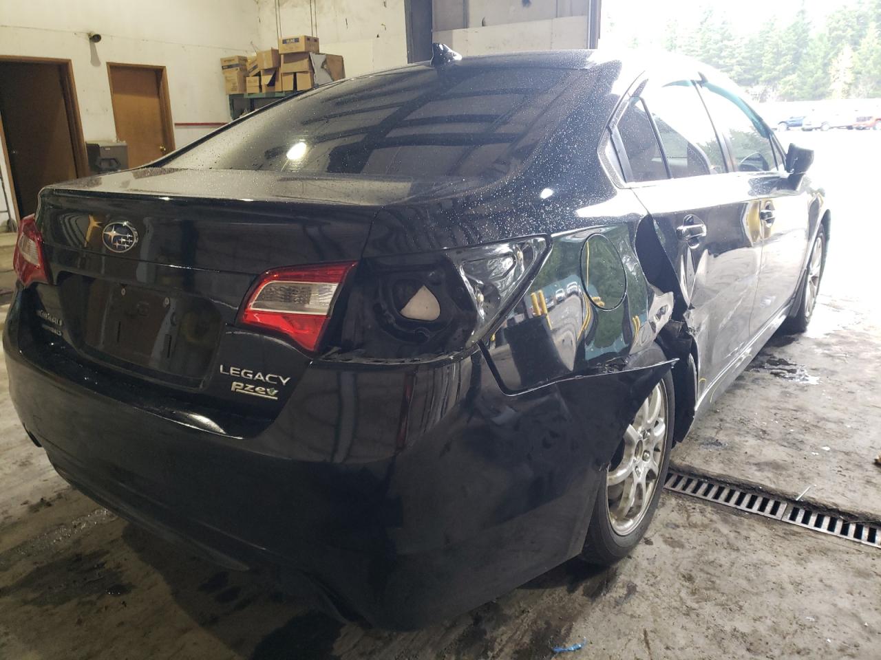 Photo 4 from auction – 2017 SUBARU LEGACY 2.5 with VIN 4S3BNAD64H3012693