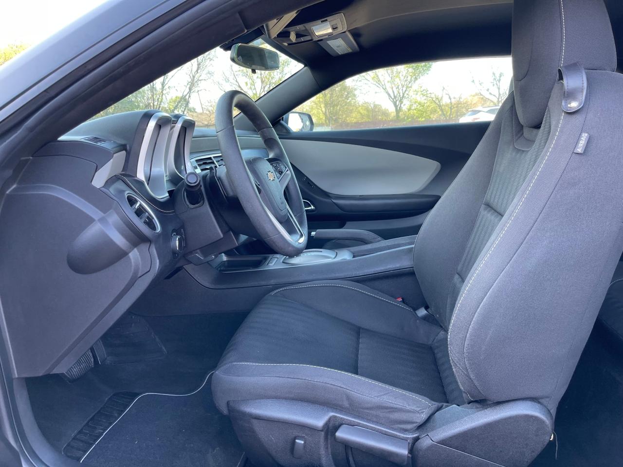 Photo 6 from auction – 2013 CHEVROLET CAMARO LS with VIN 2G1FA1E39D9164982
