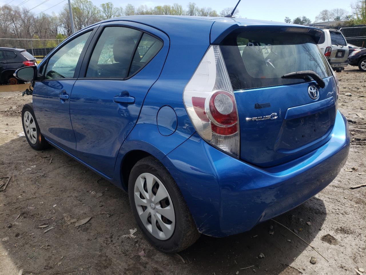 Photo 3 from auction – 2013 TOYOTA PRIUS C with VIN JTDKDTB32D1054017