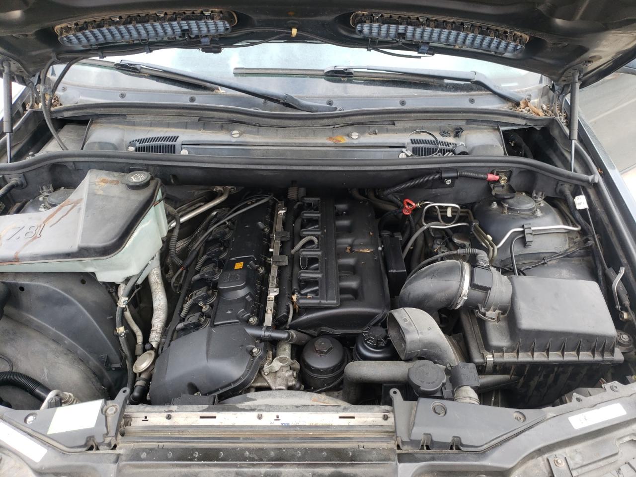 Photo 9 from auction – 2006 BMW X5 3.0I with VIN 5UXFA13516LY25510