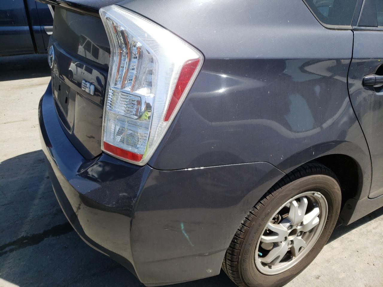Photo 9 from auction – 2010 TOYOTA PRIUS with VIN JTDKN3DU7A0060027