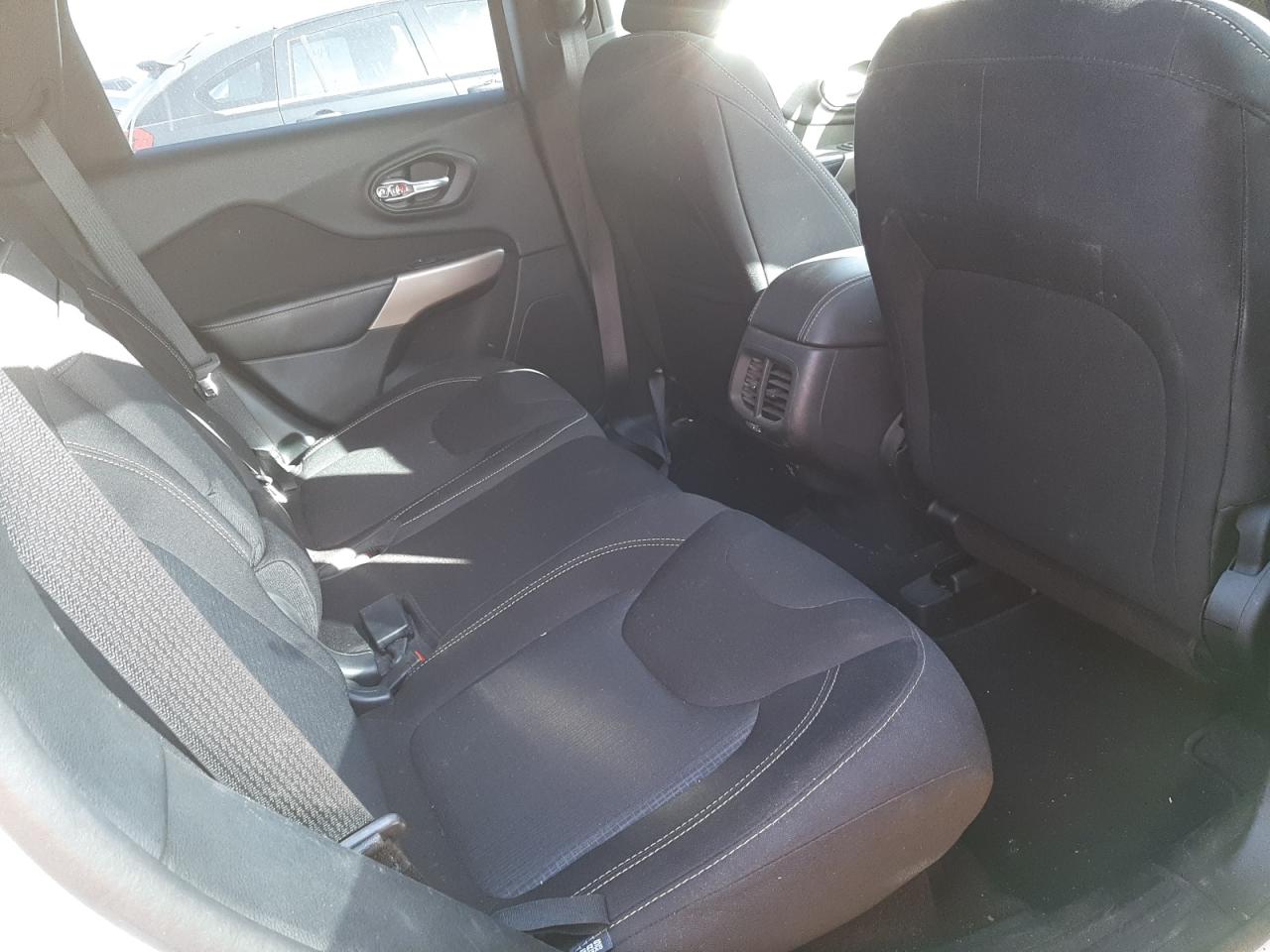 Photo 6 from auction – 2017 JEEP CHEROKEE L with VIN 1C4PJMCBXHD216829