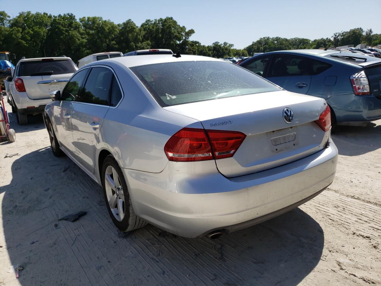 Photo 3 from auction – 2012 VOLKSWAGEN PASSAT SE with VIN 1VWBH7A35CC015564