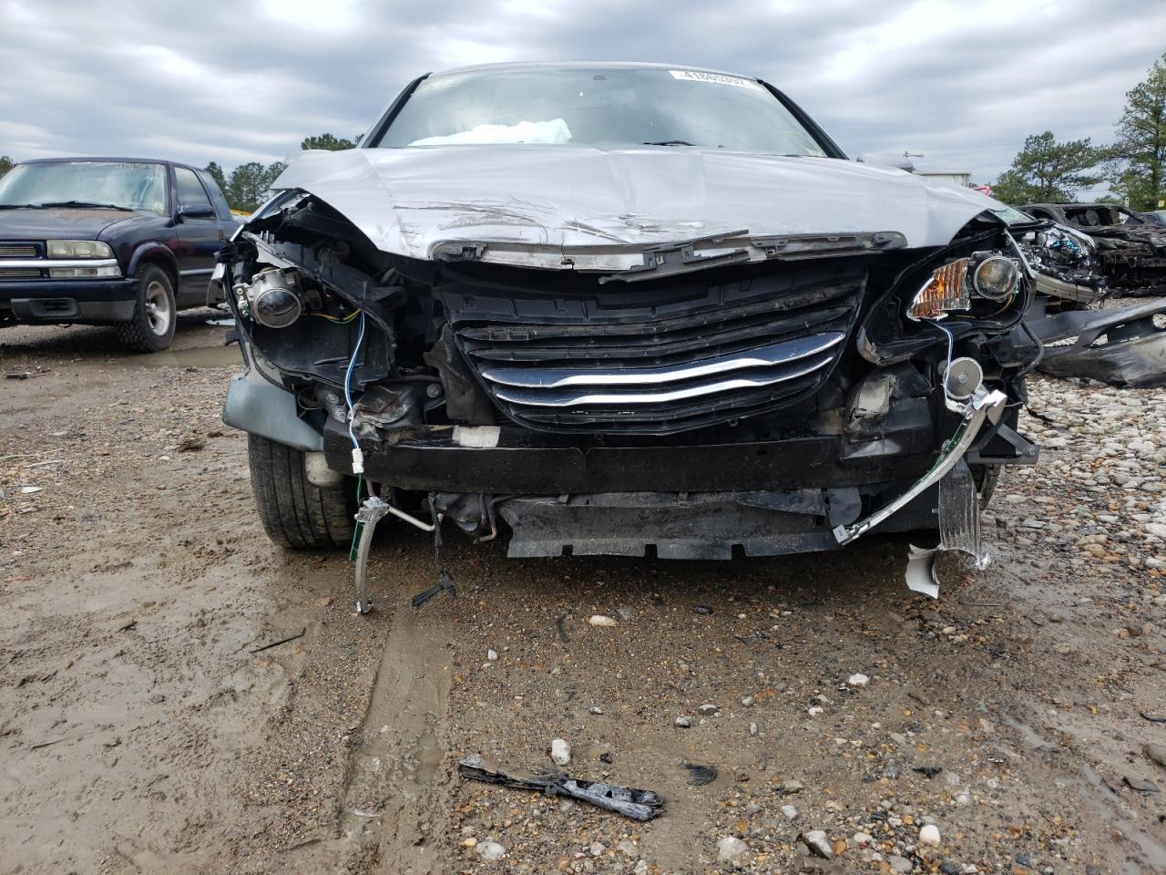 Photo 9 from auction – 2013 CHRYSLER 200 LX with VIN 1C3CCBAB6DN698269