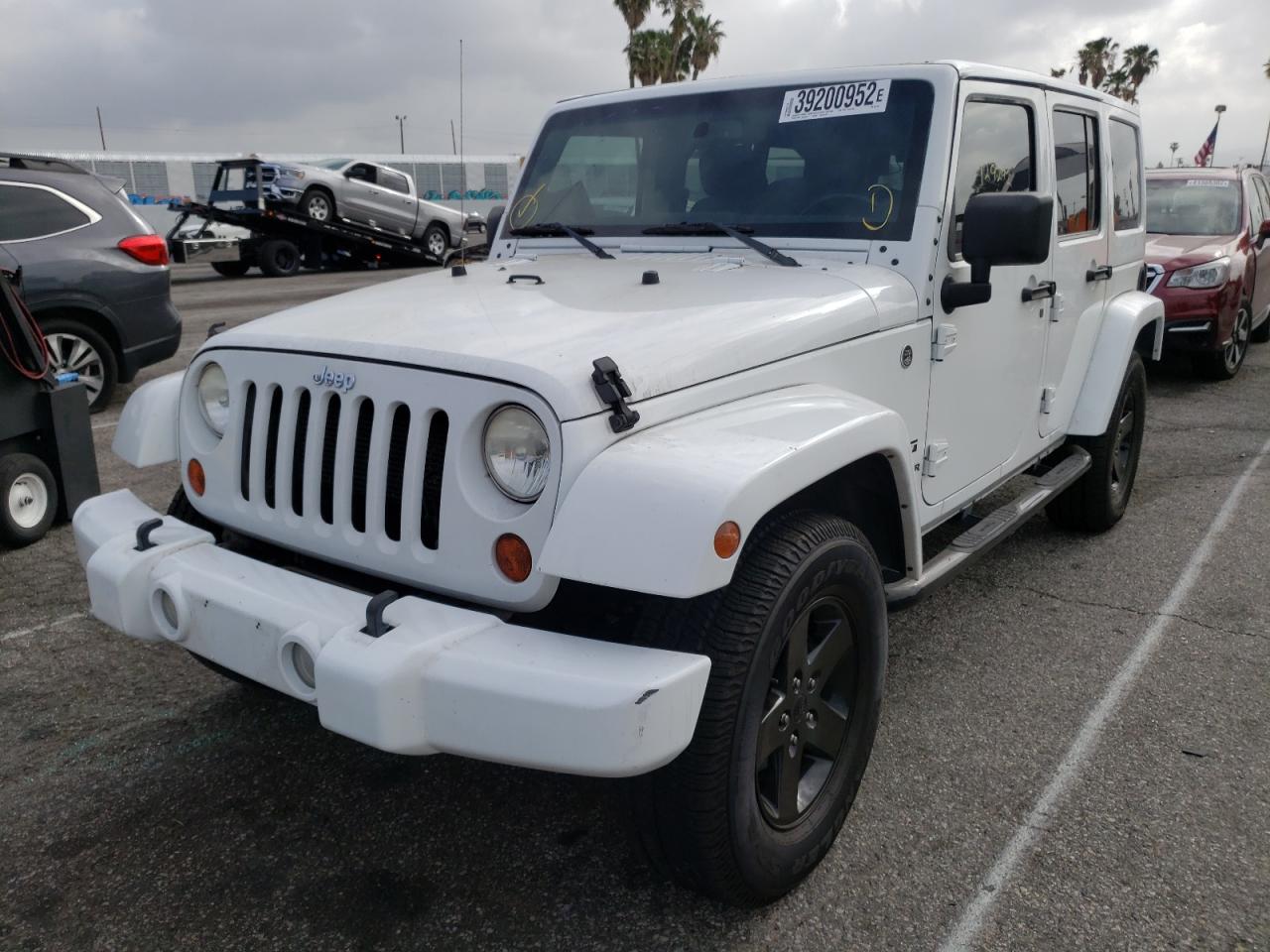 Photo 2 from auction – 2013 JEEP WRANGLER U with VIN 1C4BJWDG5DL661205