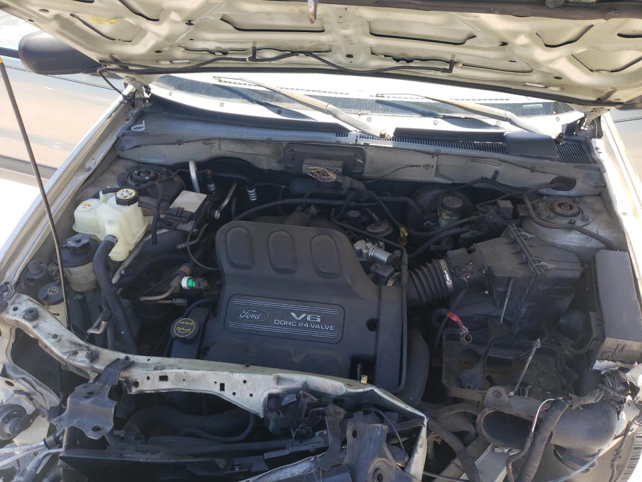 Photo 7 from auction – 2003 FORD ESCAPE XLS with VIN 1FMYU02123KA25905