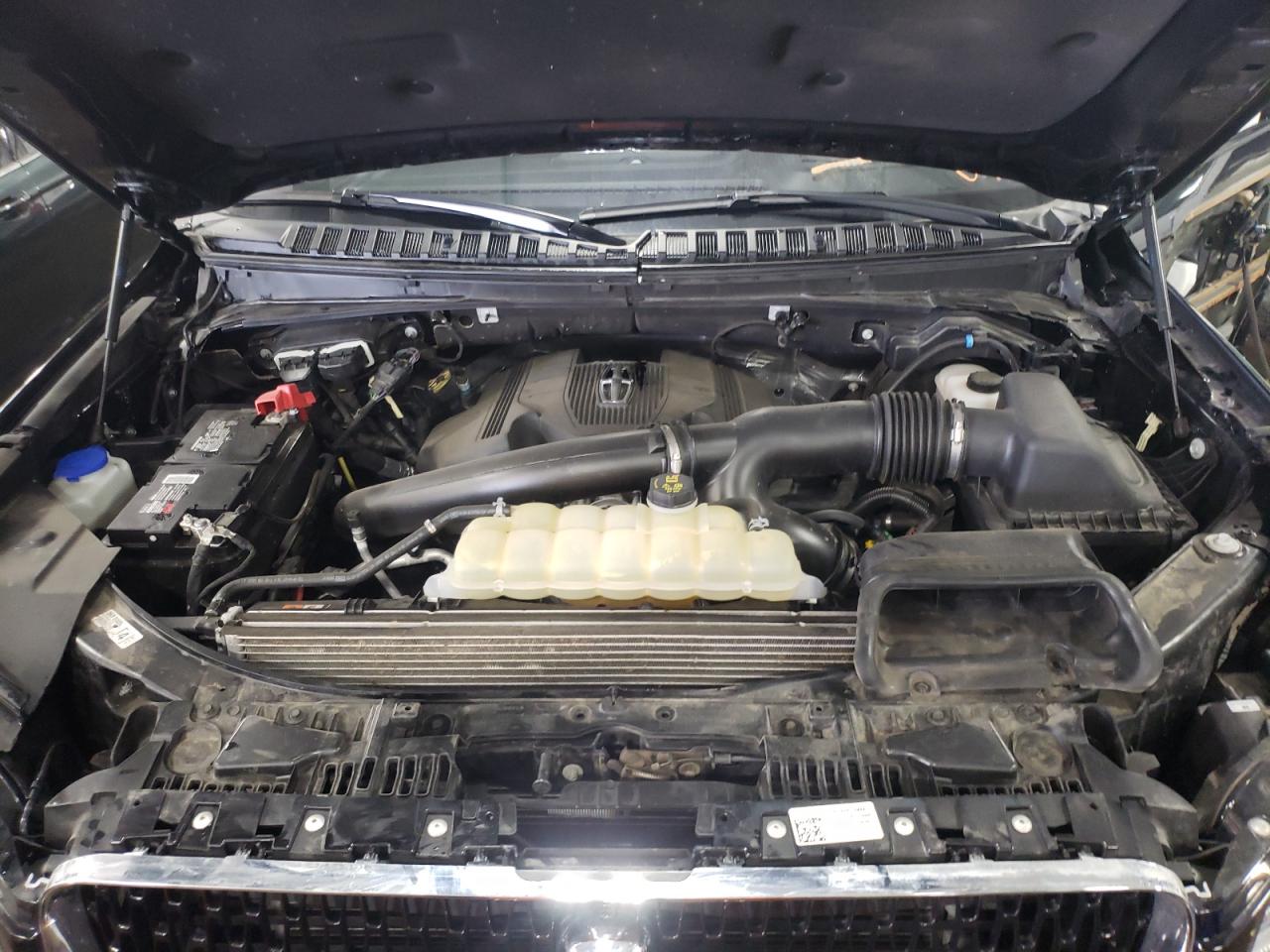 Photo 7 from auction – 2020 LINCOLN NAVIGATOR with VIN 5LMJJ3LT3LEL05002