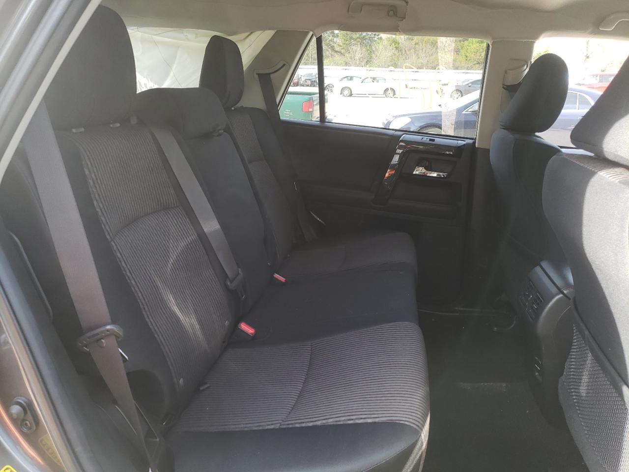 Photo 6 from auction – 2014 TOYOTA 4RUNNER SR with VIN JTEBU5JR1E5202505