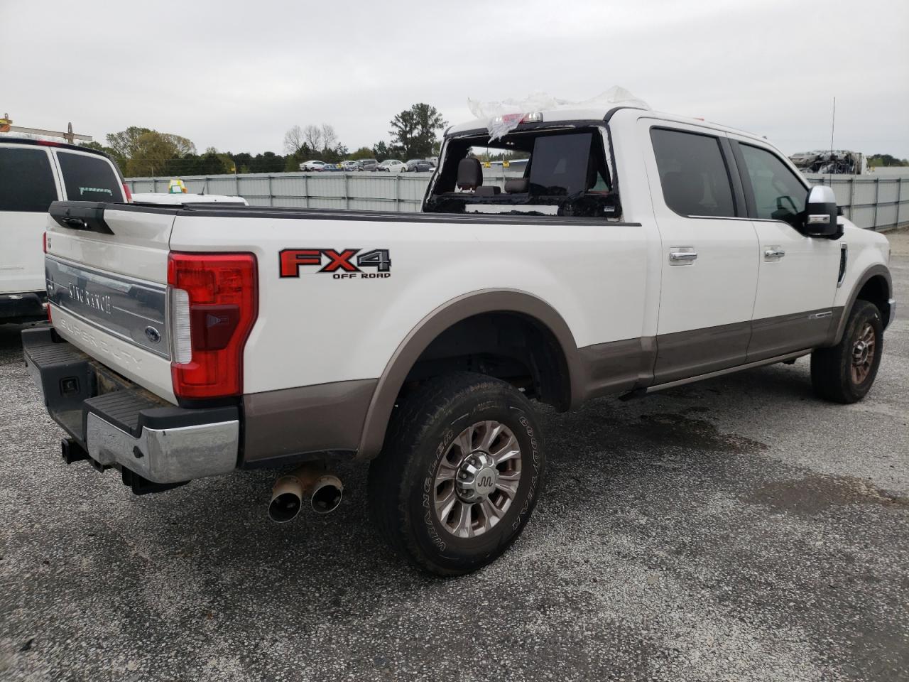 Photo 4 from auction – 2018 FORD F350 SUPER with VIN 1FT8W3BT8JEB62750