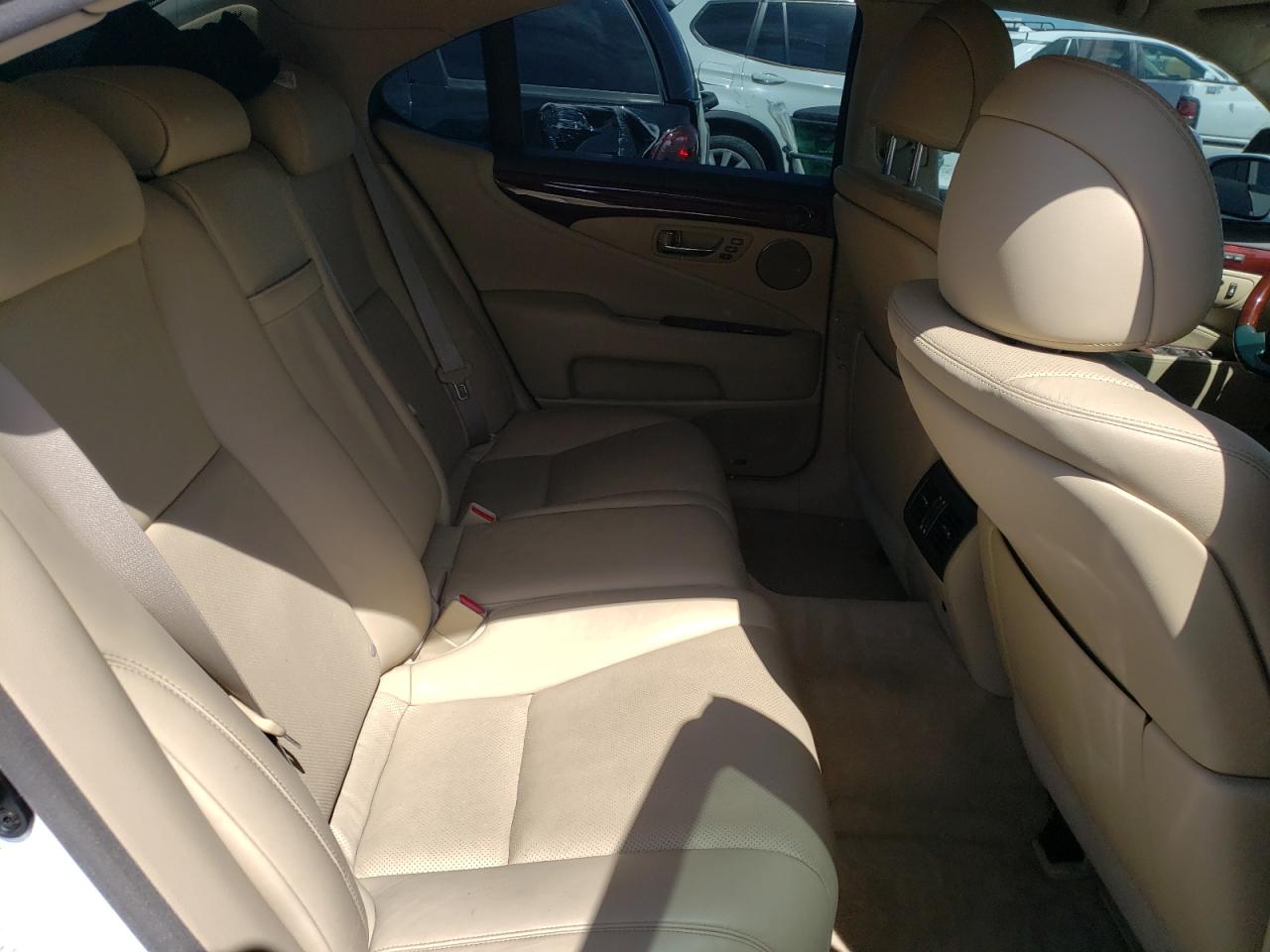 Photo 6 from auction – 2008 LEXUS LS 460 with VIN JTHBL46F485080015