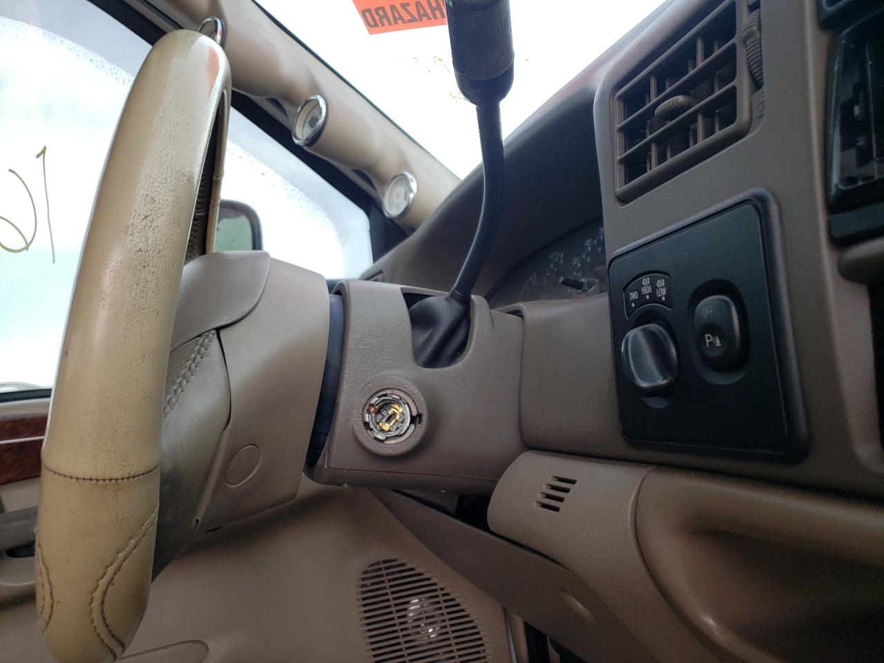Photo 9 from auction – 2001 FORD F250 SUPER with VIN 1FTNW21F41EB26580