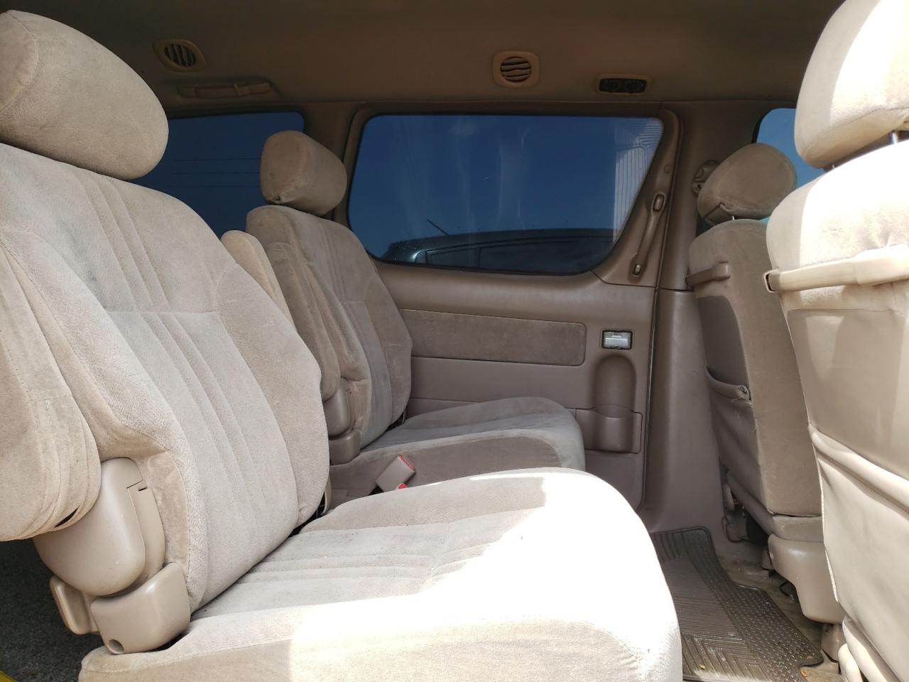 Photo 6 from auction – 2002 TOYOTA SIENNA LE with VIN 4T3ZF13C32U434722