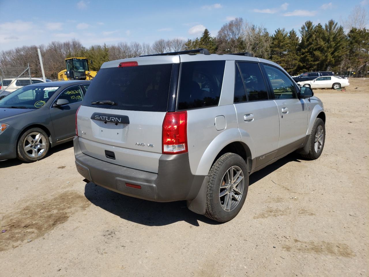 Photo 4 from auction – 2004 SATURN VUE with VIN 5GZCZ63444S823771