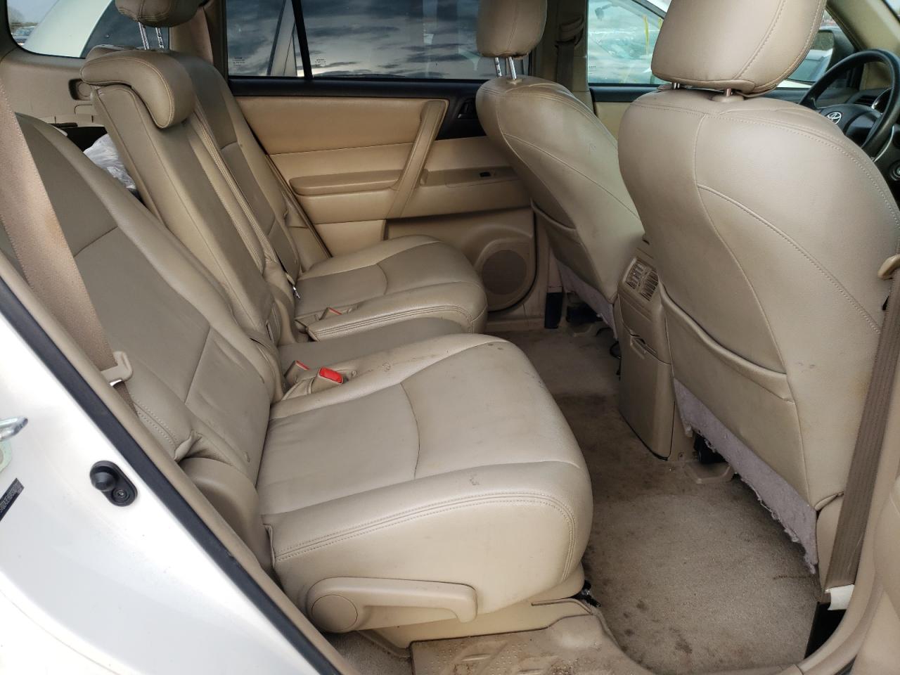 Photo 6 from auction – 2010 TOYOTA HIGHLANDER with VIN 5TDZA3EH0AS007002