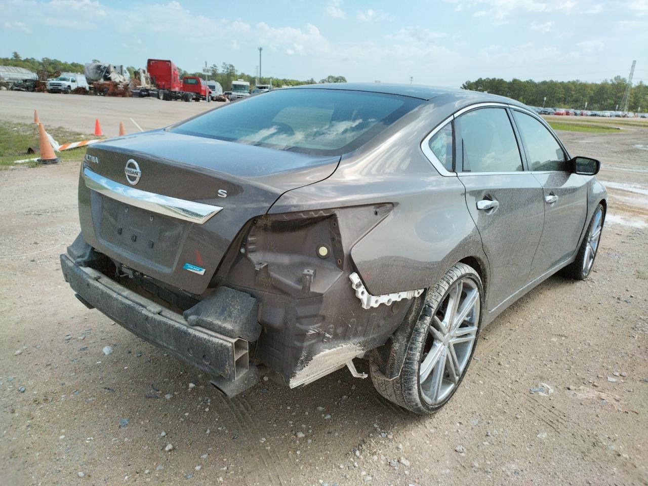 Photo 4 from auction – 2013 NISSAN ALTIMA 2.5 with VIN 1N4AL3AP6DC900906