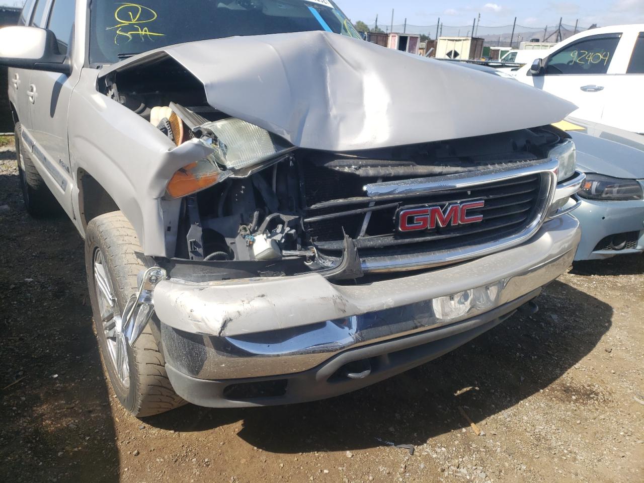 Photo 9 from auction – 2004 GMC YUKON with VIN 1GKEK13V64J139972