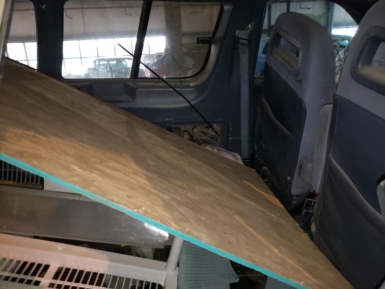 Photo 6 from auction – 1996 FORD AEROSTAR with VIN 1FMDA41X6TZA34537