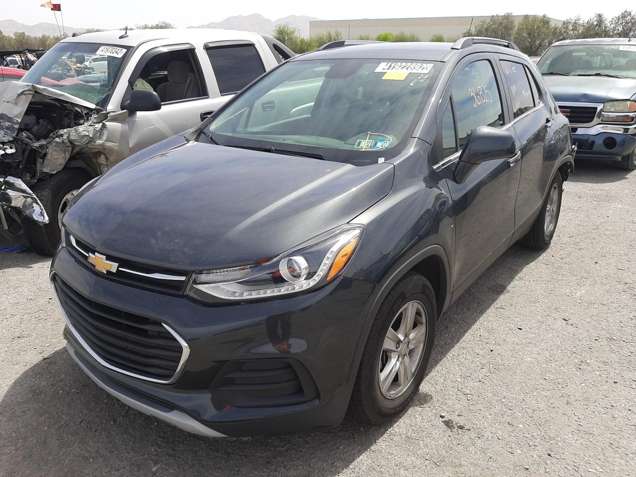 Photo 2 from auction – 2018 CHEVROLET TRAX 1LT with VIN 3GNCJLSB2JL417674