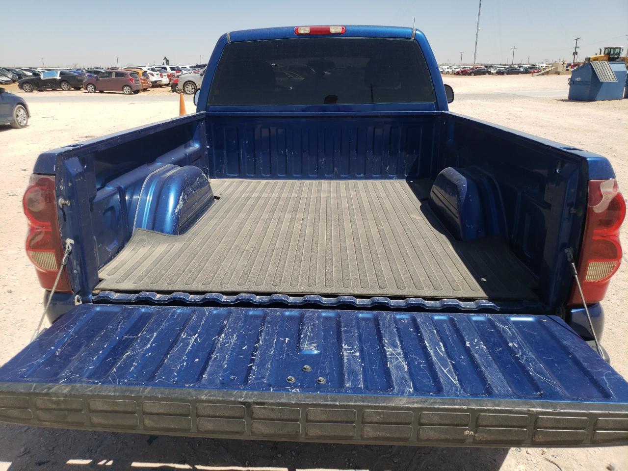 Photo 6 from auction – 2003 CHEVROLET SILVERADO with VIN 1GCEC14V13Z185734