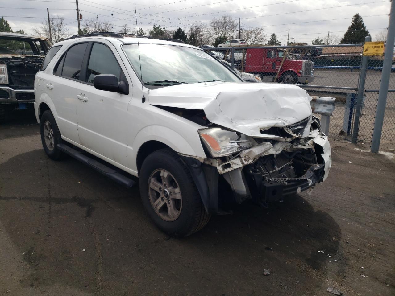 KIA SORENTO EX 2004 with VIN KNDJD733945194804 - Photo from auction