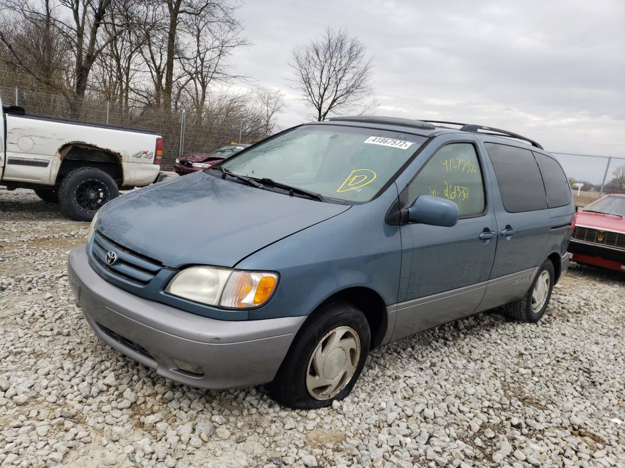 Photo 2 from auction – 2002 TOYOTA SIENNA LE with VIN 4T3ZF13C92U495606