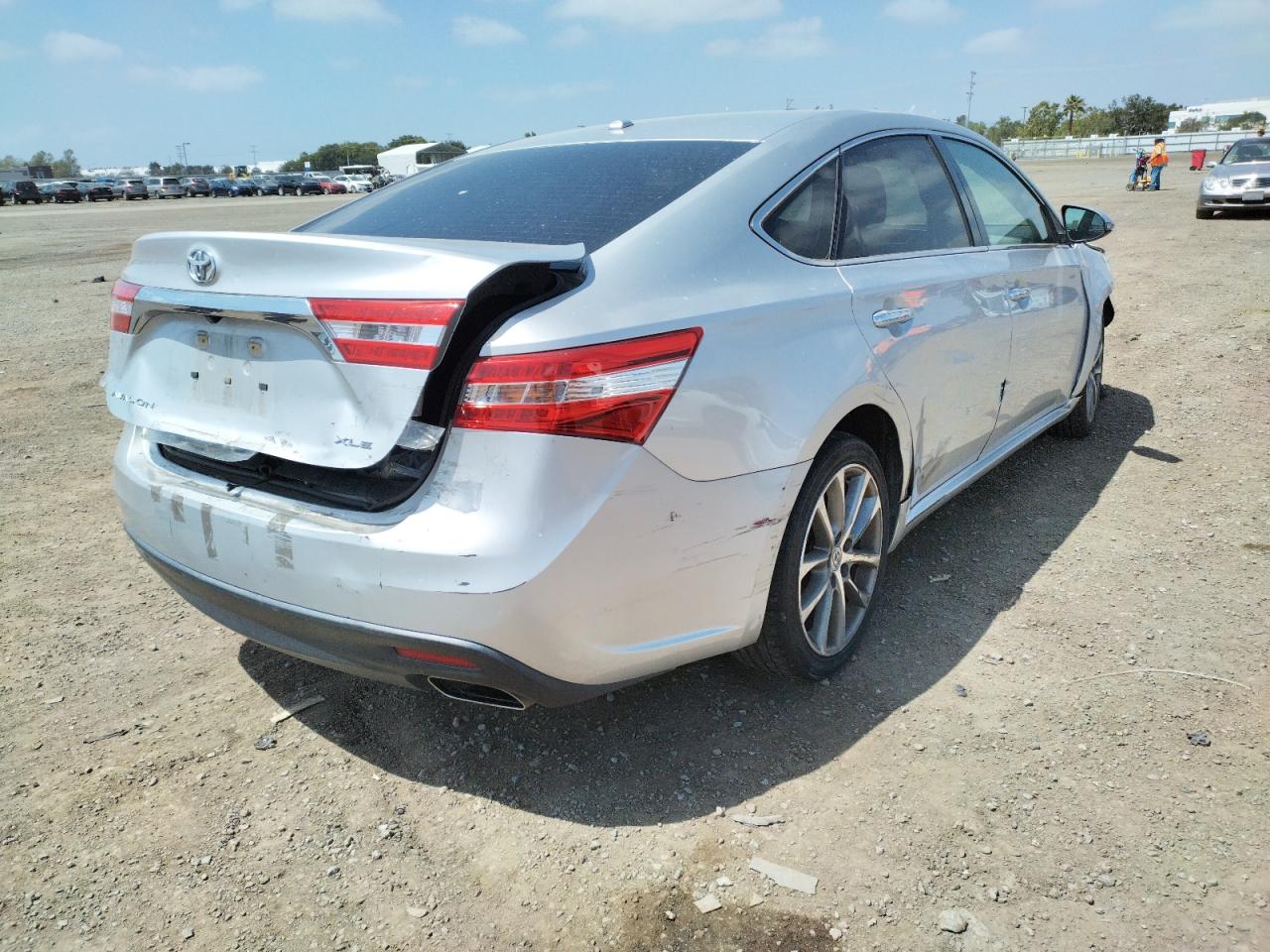 Photo 4 from auction – 2014 TOYOTA AVALON BAS with VIN 4T1BK1EB7EU113278