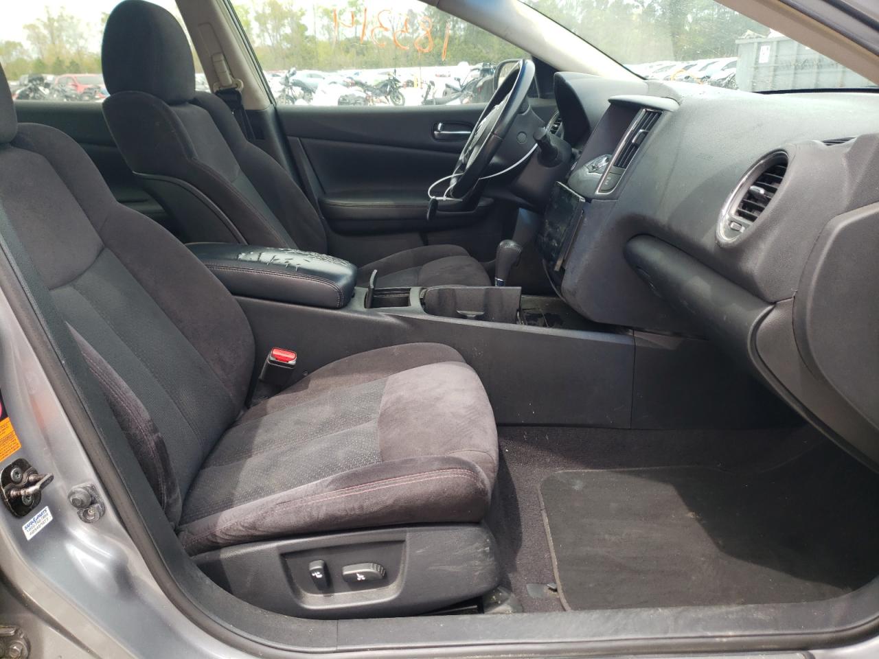 Photo 5 from auction – 2009 NISSAN MAXIMA S with VIN 1N4AA51E49C849574