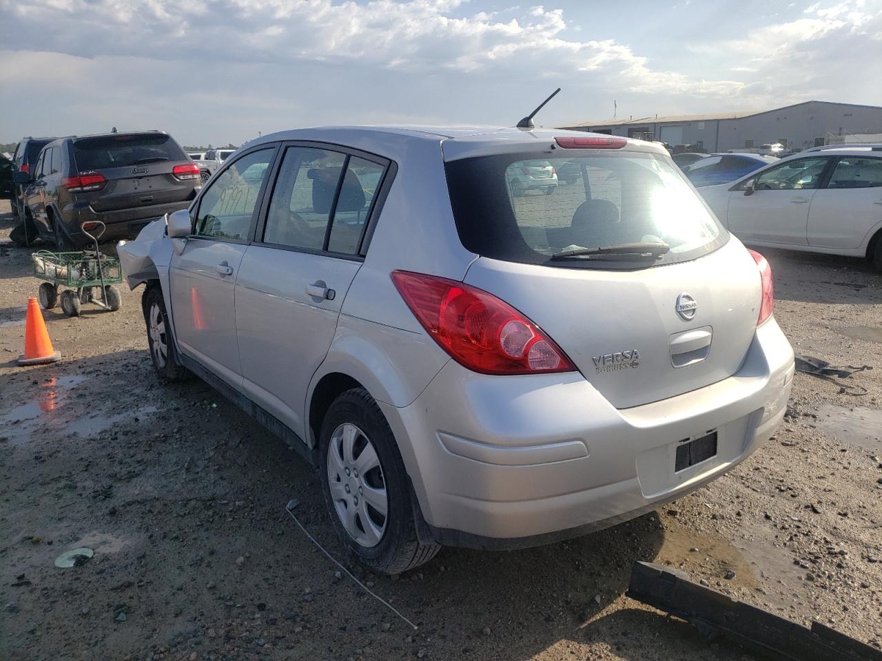 Photo 3 from auction – 2009 NISSAN VERSA S with VIN 3N1BC13E99L380004