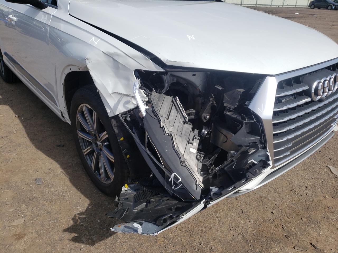 Zdjęcie 9 z aukcji – 2017 AUDI Q7 PREMIUM z VIN WA1LAAF73HD021640