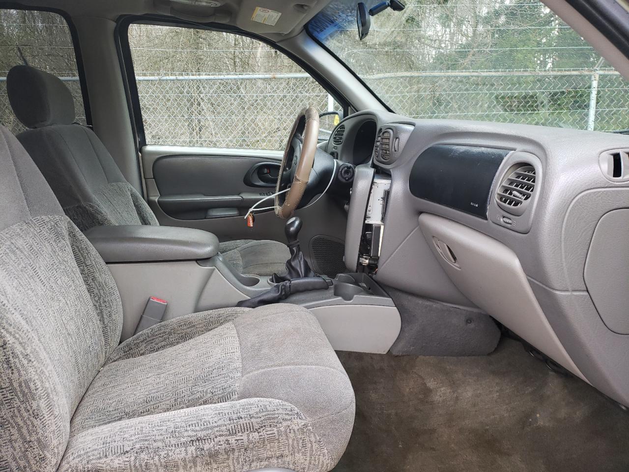 Photo 5 from auction – 2002 CHEVROLET TRAILBLAZE with VIN 1GNDT13SX22226170
