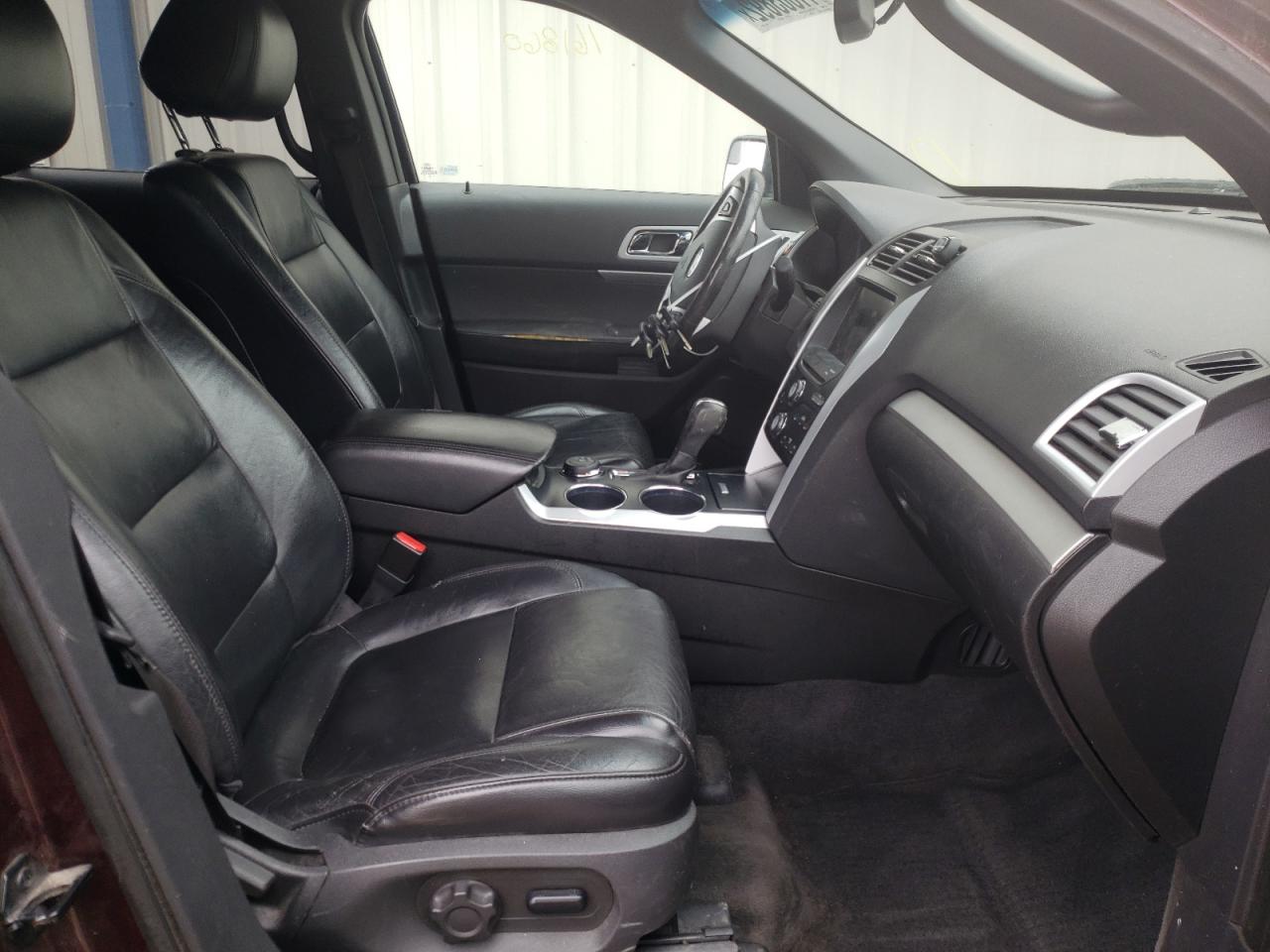 Photo 5 from auction – 2011 FORD EXPLORER X with VIN 1FMHK8D89BGA07322