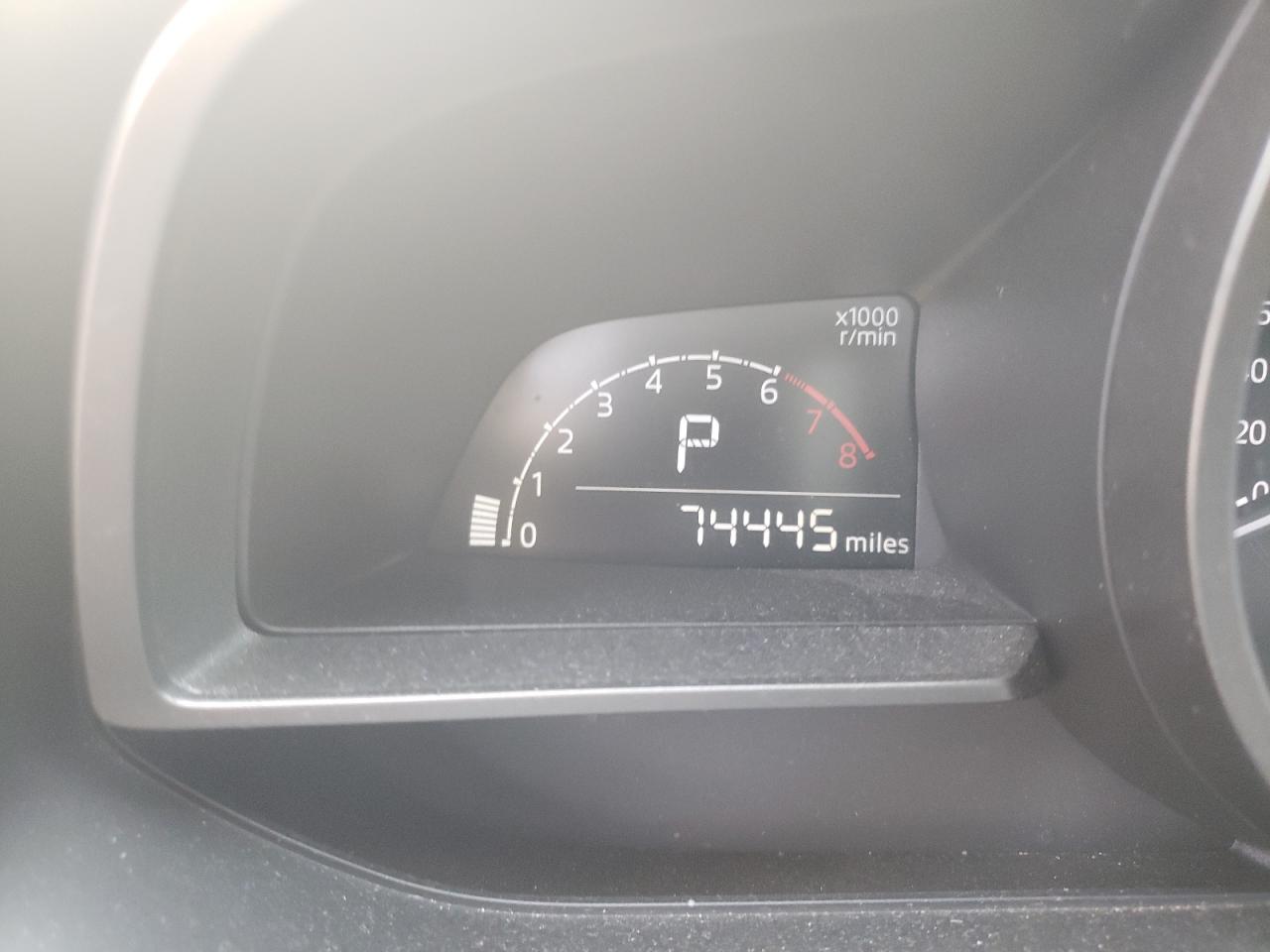 Photo 8 from auction – 2018 MAZDA 3 TOURING with VIN 3MZBN1L32JM192846