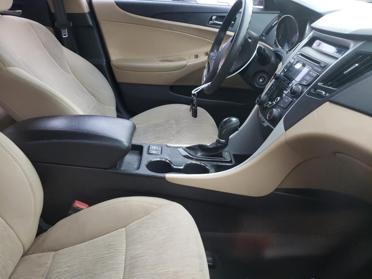 Photo 5 from auction – 2013 HYUNDAI SONATA GLS with VIN 5NPEB4AC4DH647655