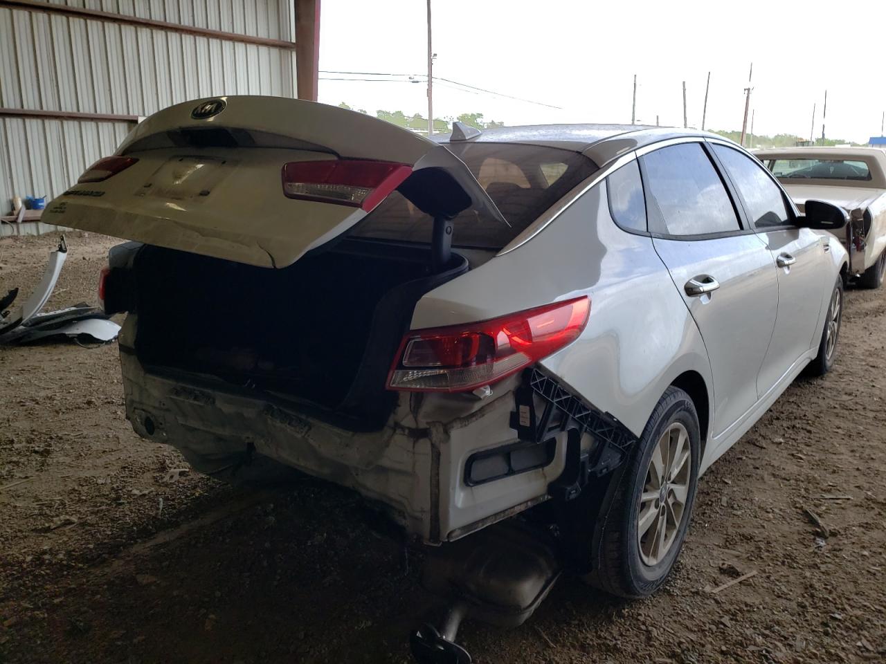 Photo 4 from auction – 2018 KIA OPTIMA LX with VIN 5XXGT4L33JG219067