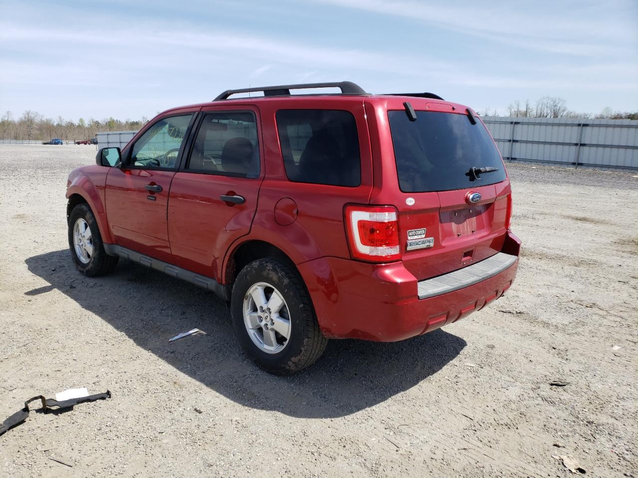 Photo 3 from auction – 2010 FORD ESCAPE XLT with VIN 1FMCU9D79AKC59908