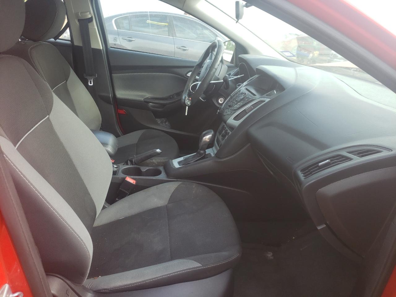 Photo 5 from auction – 2014 FORD FOCUS SE with VIN 1FADP3F2XEL186682