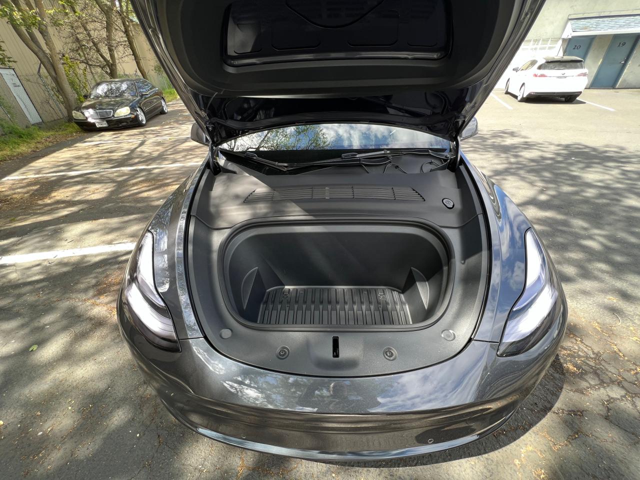 Photo 7 from auction – 2021 TESLA MODEL Y with VIN 5YJYGAEE8MF217585