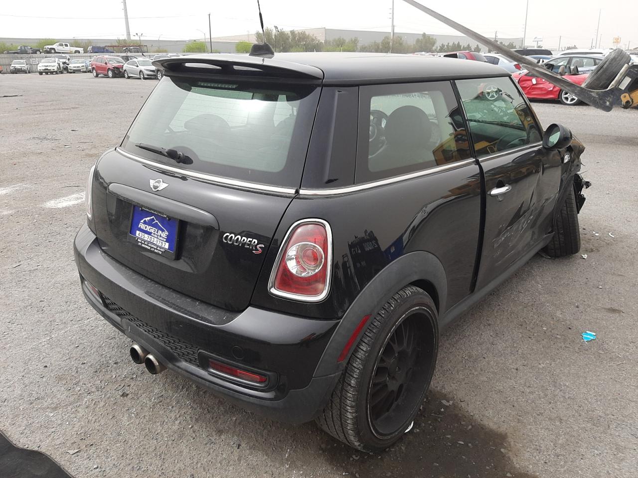 Photo 4 from auction – 2012 MINI COOPER S with VIN WMWSV3C52CT385421