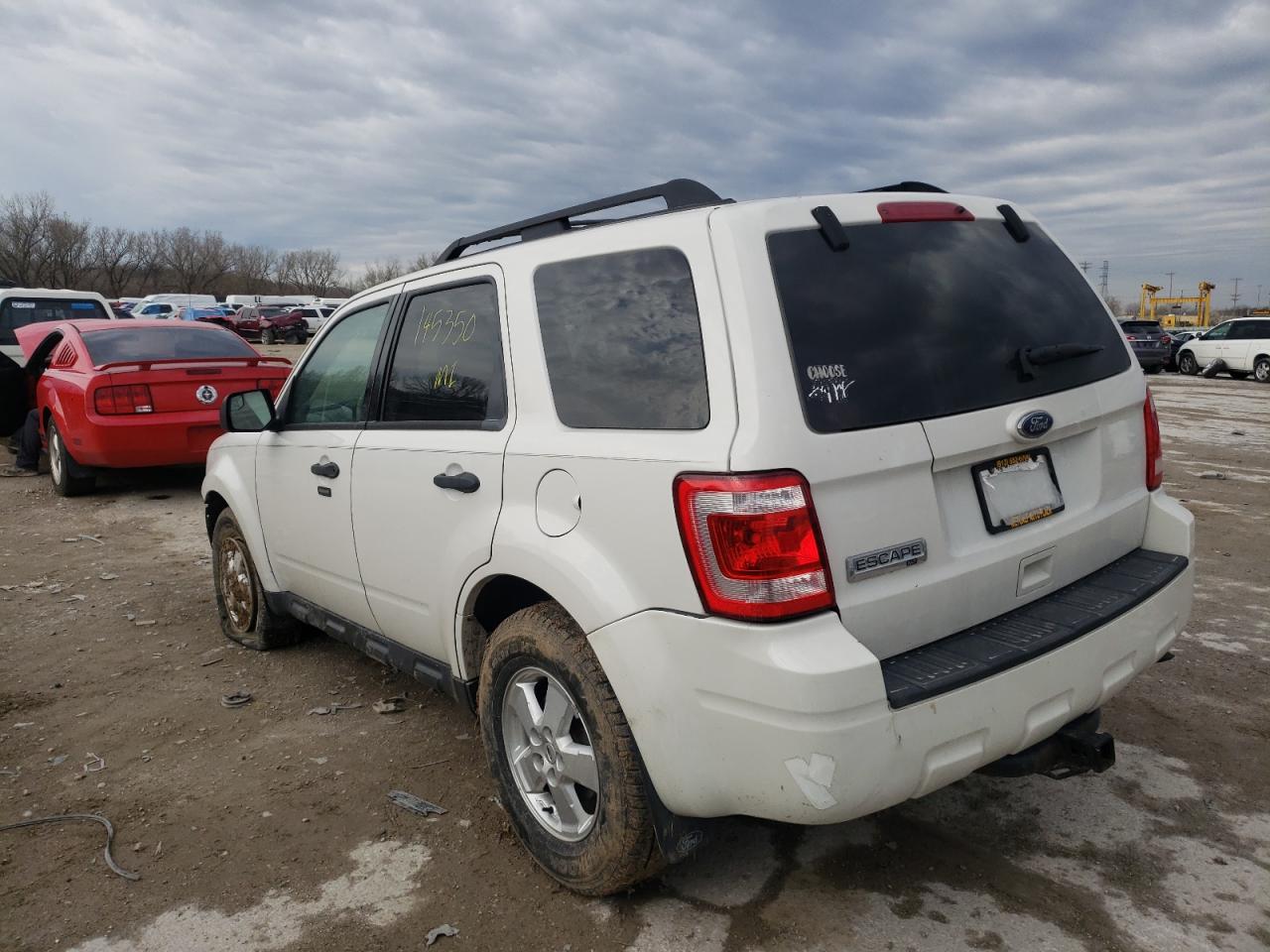 Photo 3 from auction – 2011 FORD ESCAPE XLT with VIN 1FMCU0D77BKA33198