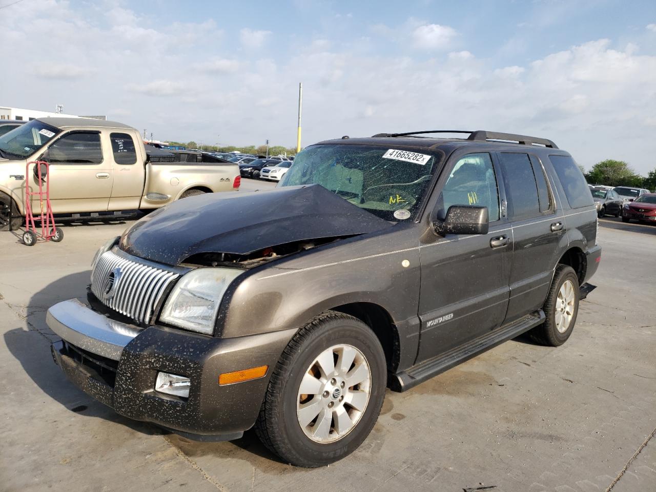 Photo 2 from auction – 2008 MERCURY MOUNTAINEE with VIN 4M2EU47E68UJ15381